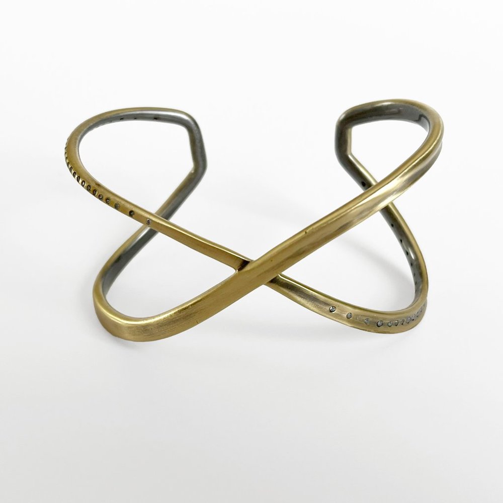 NWOT Kendra Scott Stella Crossover Cuff Bracelet in Antique Brass